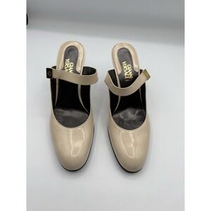Gianni Versace Beige Leather Mary‎ Jane Pump Gold Buckle 36.5 New W/o Box Italy